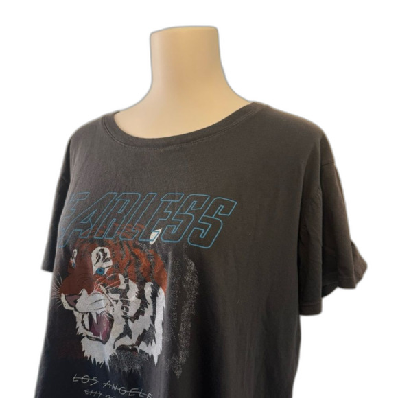 PST Vintage Graphic Tiger Fearless Gray Short Sleeved T-Shirt Women’s Size Large - Picture 2 of 9